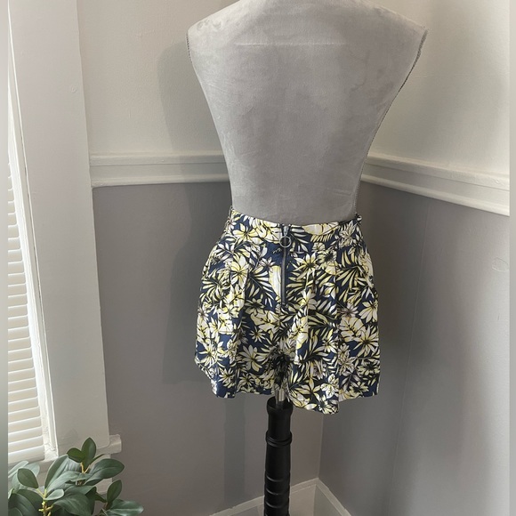🔵5 For $15🔵 DeFacto Flowy Tropical Zip Up Shorts - Picture 2 of 9